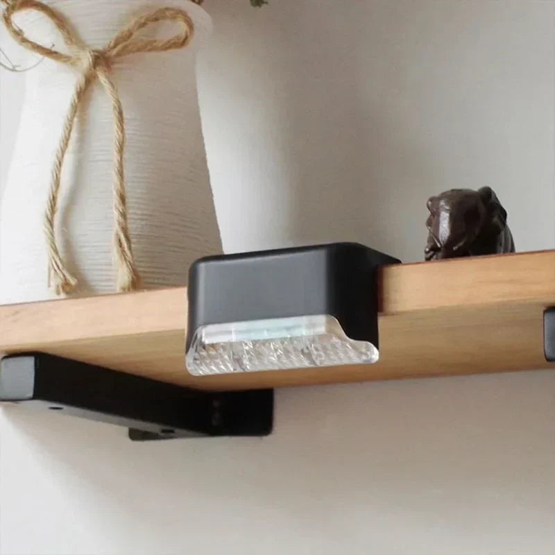 מנורת LED סולארית עוצמתית במיוחד לחוץ